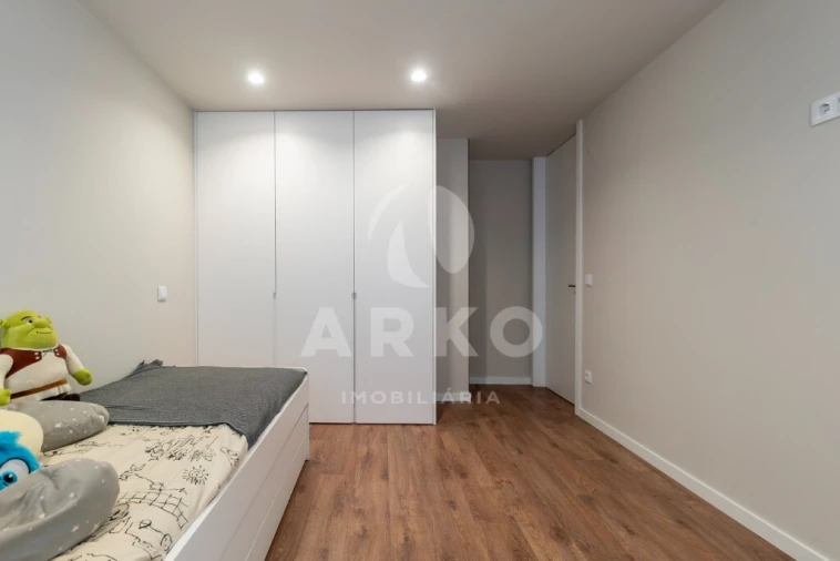 Moradia T3 para Venda em Campo e Sobrado Foto 21