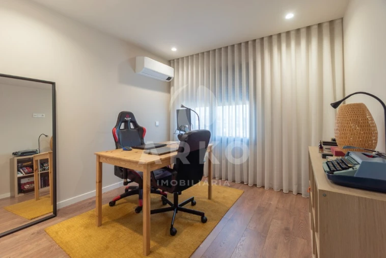 Moradia T3 para Venda em Campo e Sobrado Foto 25