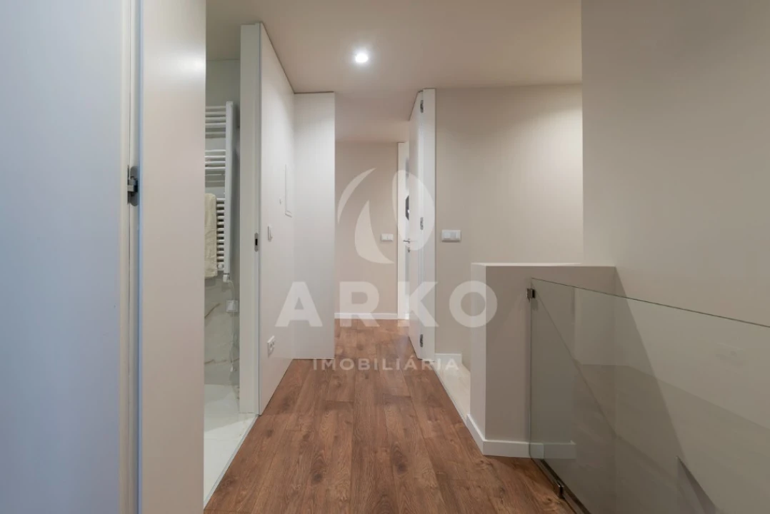 Moradia T3 para Venda em Campo e Sobrado Foto 23