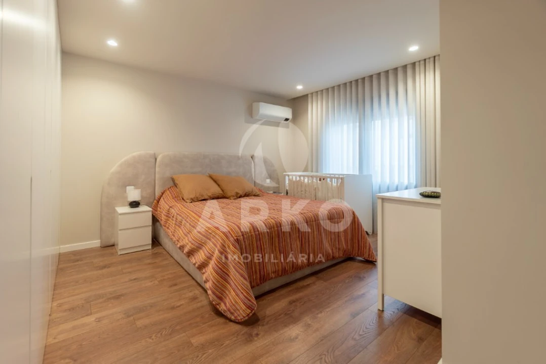 Moradia T3 para Venda em Campo e Sobrado Foto 14