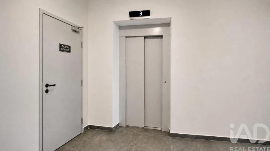 Apartamento T3 para Venda em São Brás de Alportel Foto 4