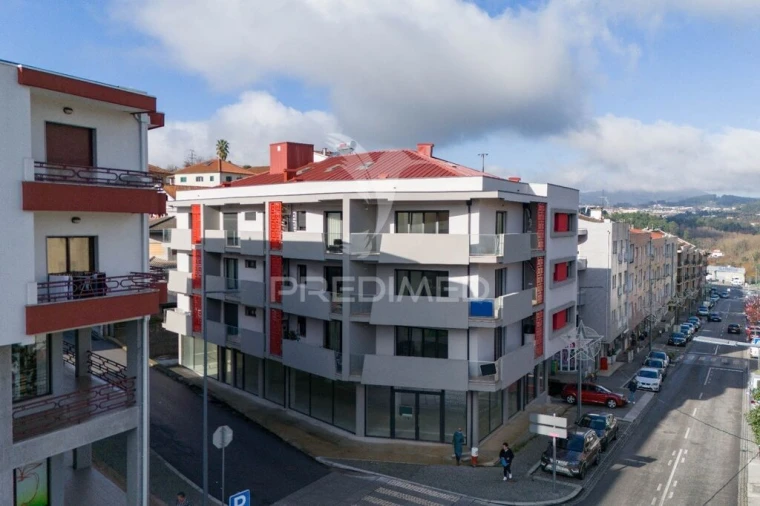 Loja para Venda em Arco de Baúlhe e Vila Nune Foto 11