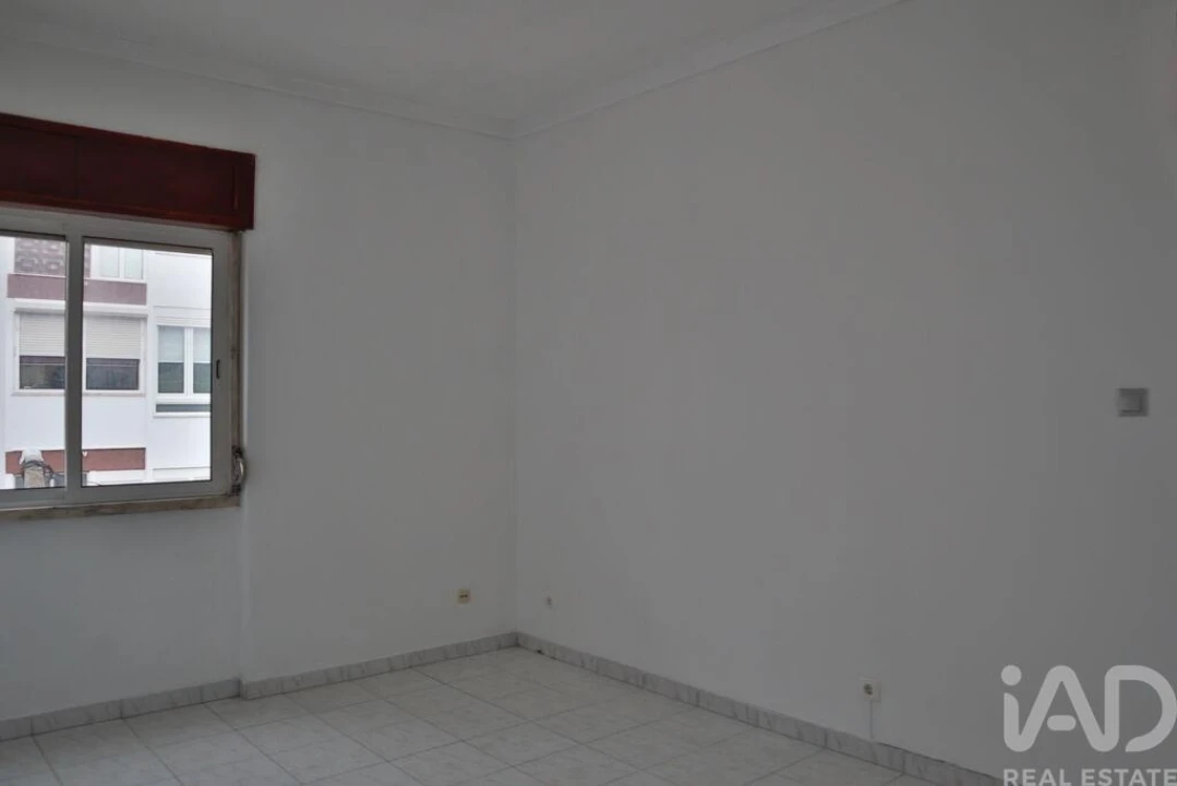 Apartamento T2 para Venda em Ramada e Caneças Foto 4