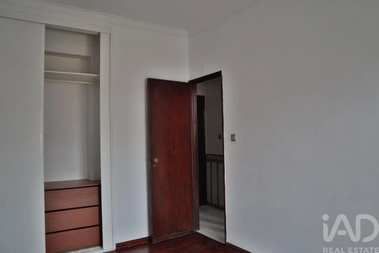 Apartamento T2 para Venda em Ramada e Caneças Foto 22