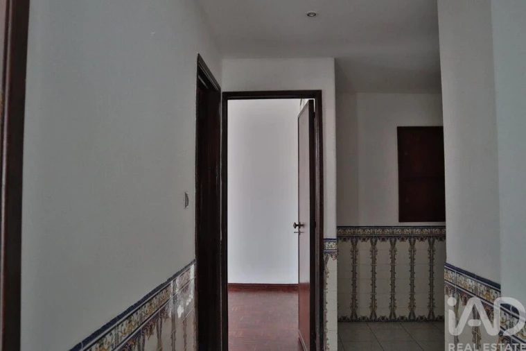 Apartamento T2 para Venda em Ramada e Caneças Foto 27