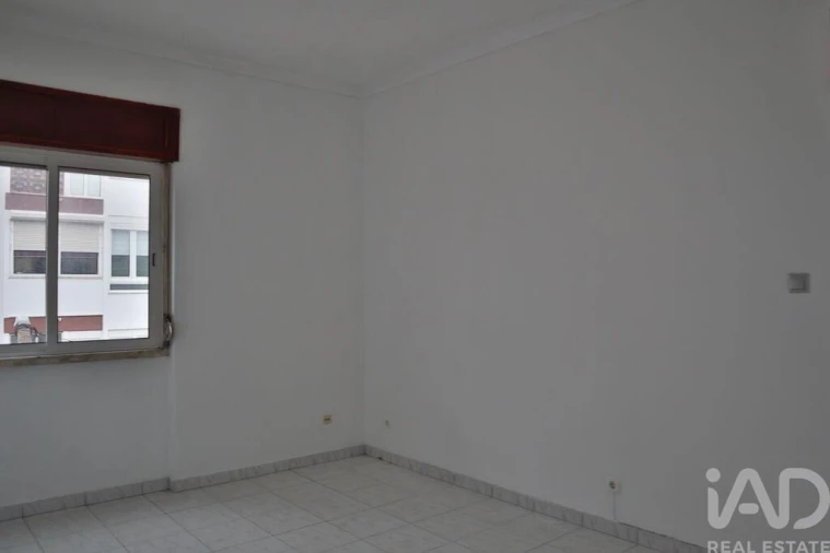 Apartamento T2 para Venda em Ramada e Caneças Foto 4