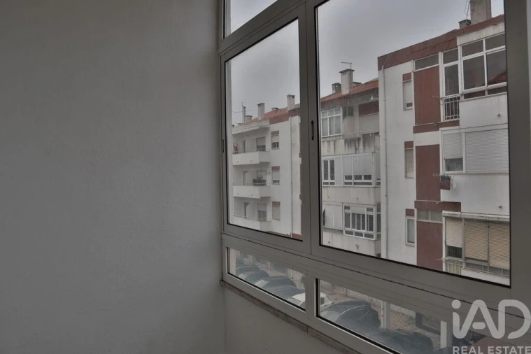 Apartamento T2 para Venda em Ramada e Caneças Foto 15