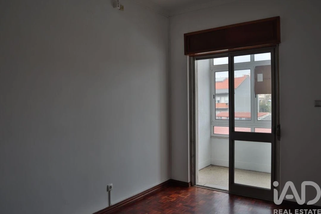 Apartamento T2 para Venda em Ramada e Caneças Foto 21