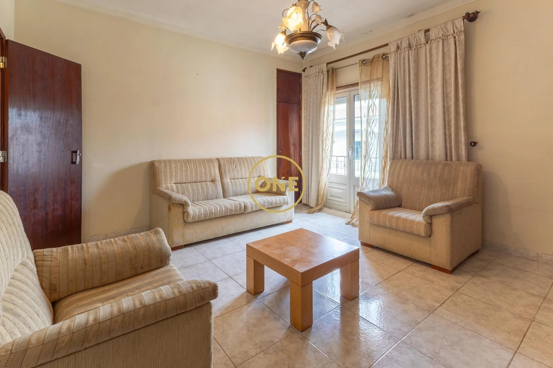 Apartamento T2 para Venda em Vila Verde dos Francos Foto 5