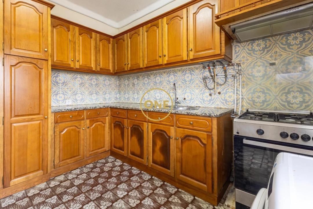 Apartamento T2 para Venda em Vila Verde dos Francos Foto 1