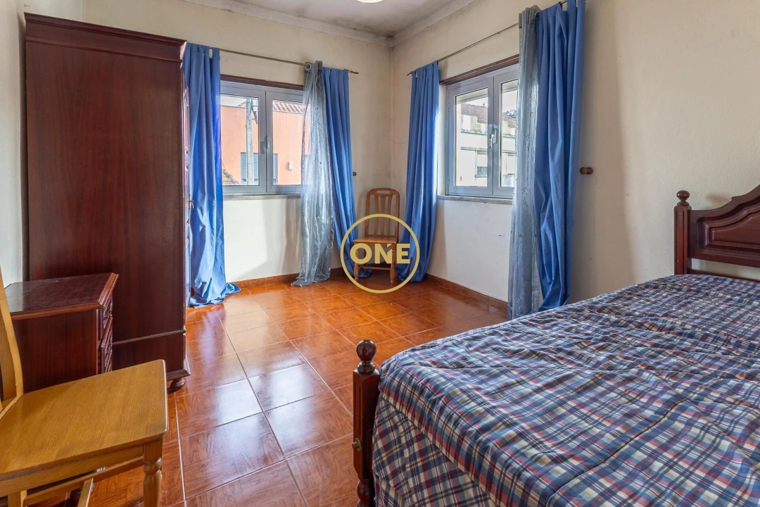 Apartamento T2 para Venda em Vila Verde dos Francos Foto 11