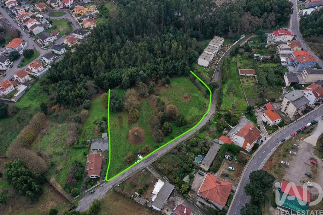 Terreno para Venda em Vilar de Andorinho Foto 1