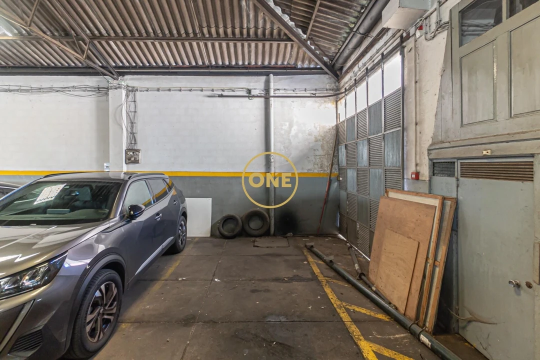 Armazém para Arrendamento em Paranhos Foto 6