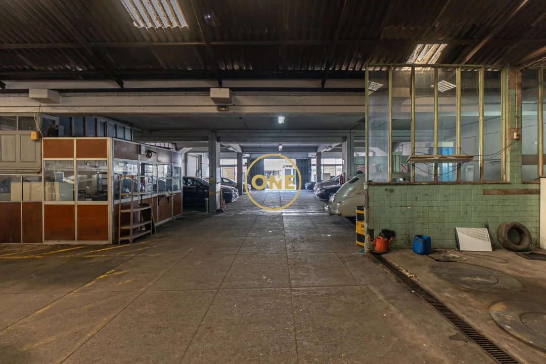 Armazém para Arrendamento em Paranhos Foto 11