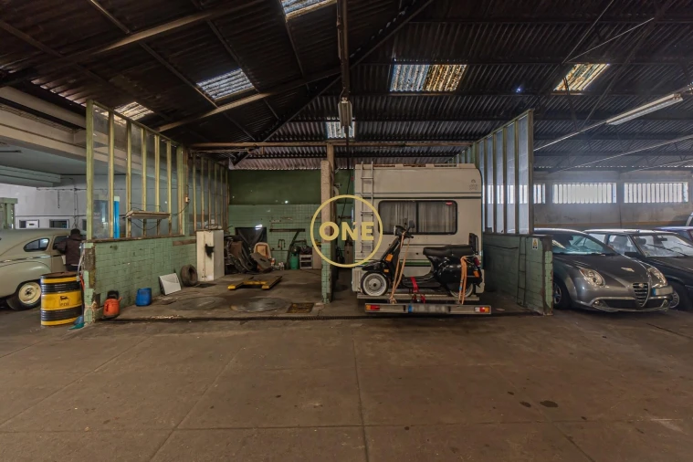 Armazém para Arrendamento em Paranhos Foto 5