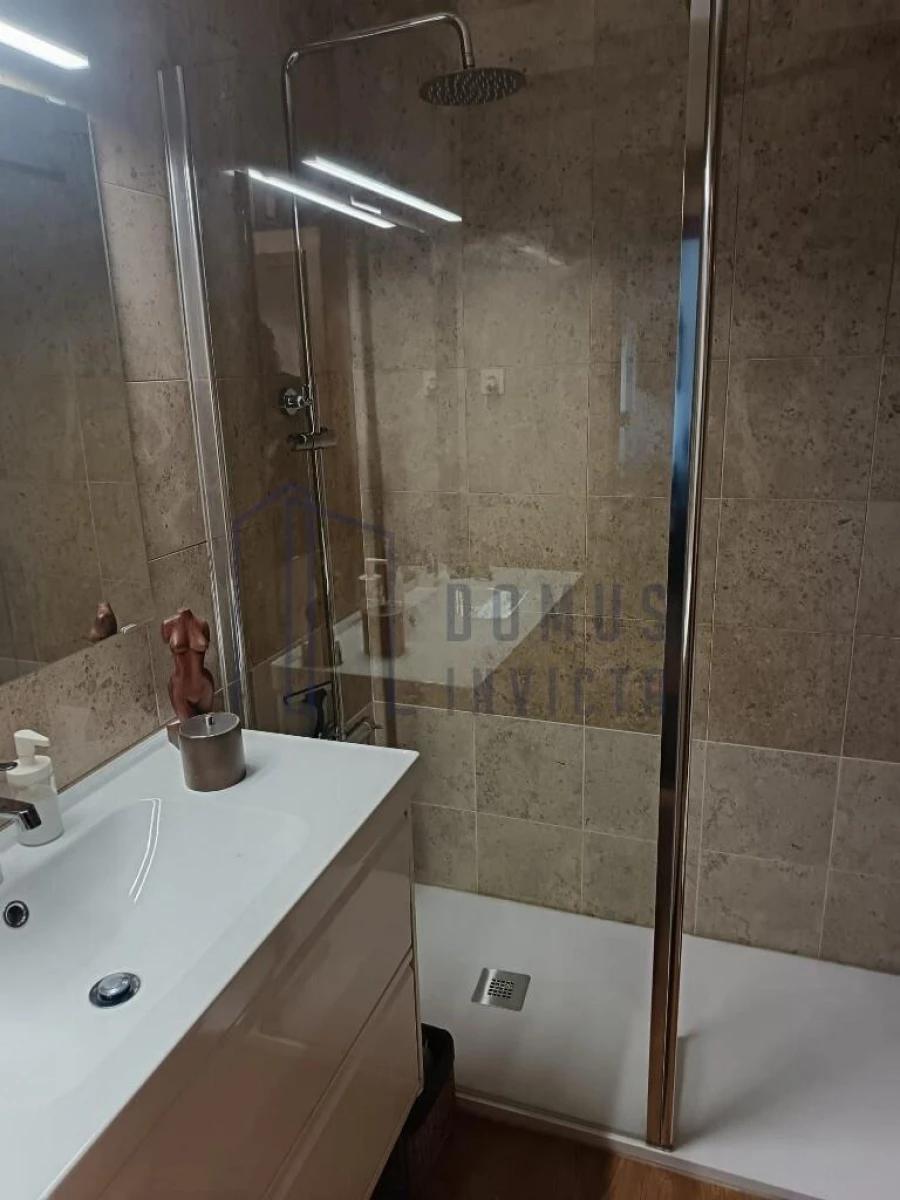 Apartamento T1 para Venda em Cedofeita, Santo Ildefonso, Sé, Miragaia, São Nicolau e Vitória Foto 17