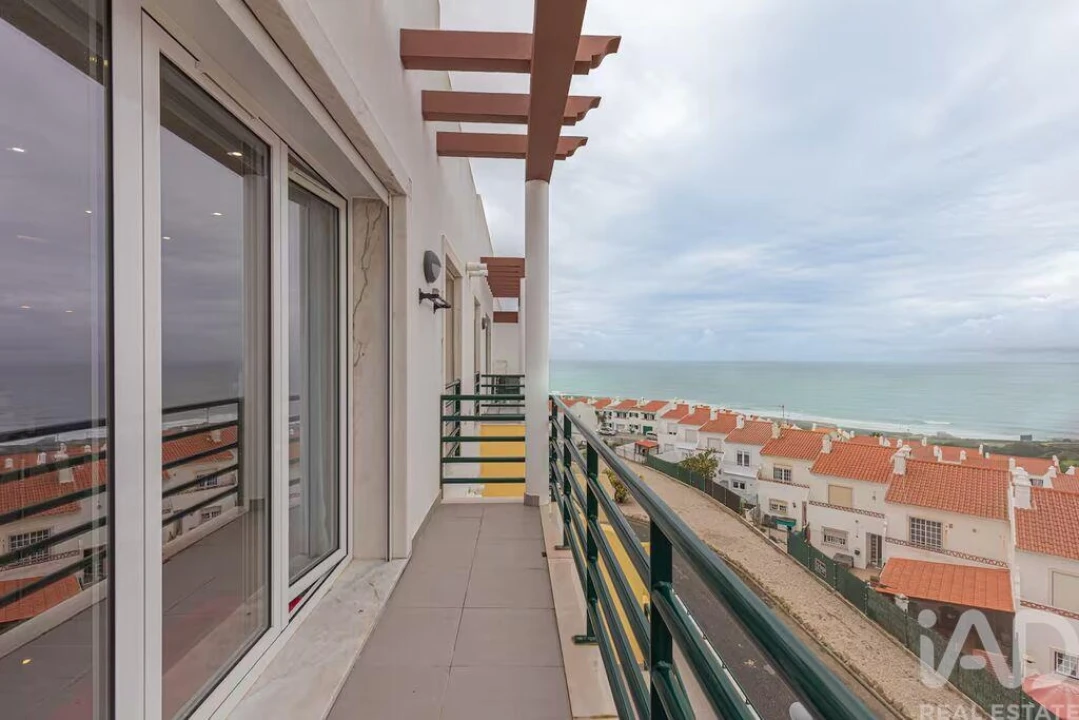 Apartamento T2 para Arrendamento em Ericeira Foto 1