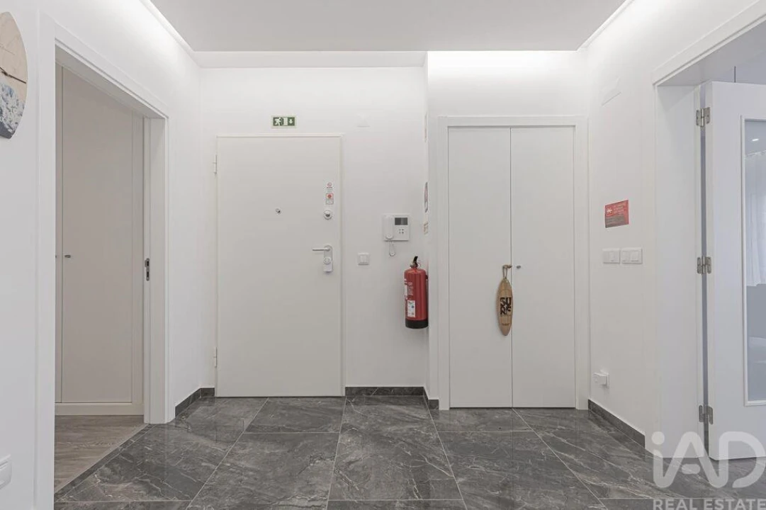 Apartamento T2 para Arrendamento em Ericeira Foto 3