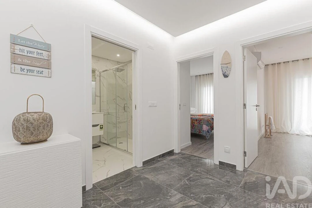 Apartamento T2 para Arrendamento em Ericeira Foto 4