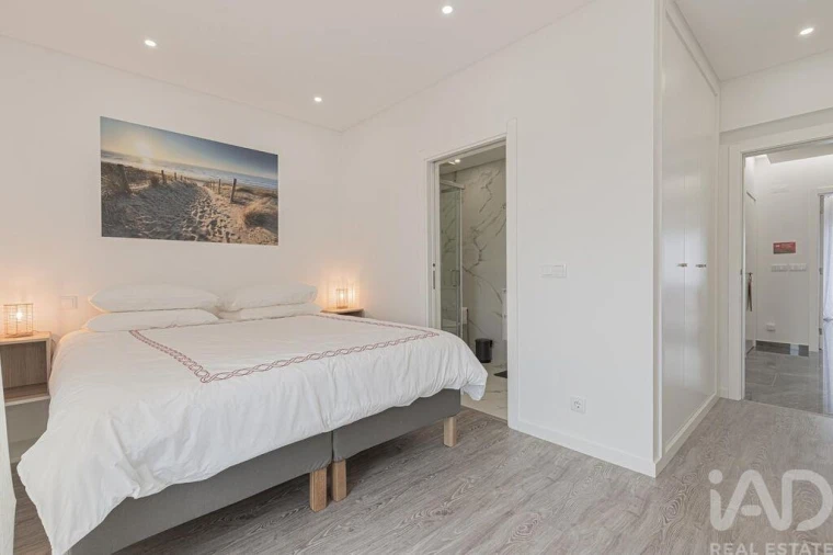 Apartamento T2 para Arrendamento em Ericeira Foto 22