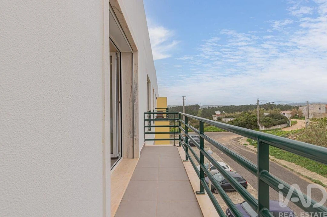 Apartamento T2 para Arrendamento em Ericeira Foto 28