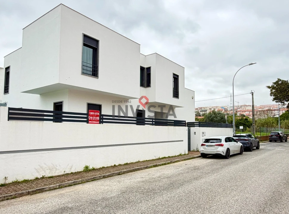 Moradia T3 para Venda em Alverca do Ribatejo e Sobralinho Foto 2