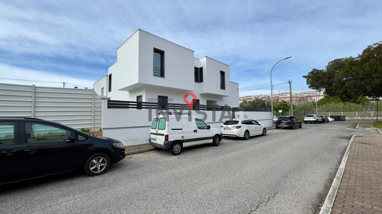 Moradia T3 para Venda em Alverca do Ribatejo e Sobralinho Foto 38