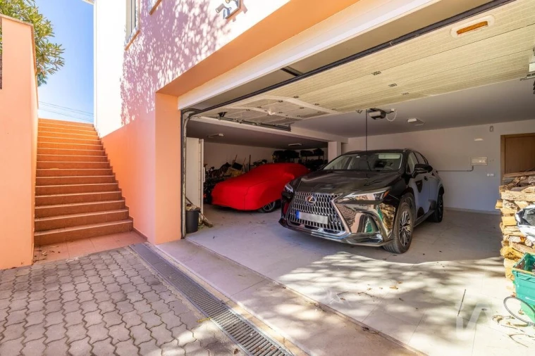 Moradia T4 para Venda em Santa Maria, São Pedro e Sobral da Lagoa Foto 36