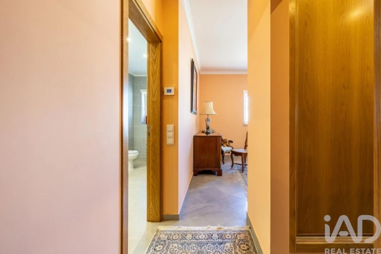 Moradia T4 para Venda em Santa Maria, São Pedro e Sobral da Lagoa Foto 17