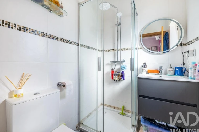 Moradia T4 para Venda em Santa Maria, São Pedro e Sobral da Lagoa Foto 16