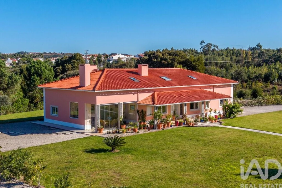 Moradia T4 para Venda em Santa Maria, São Pedro e Sobral da Lagoa Foto 38