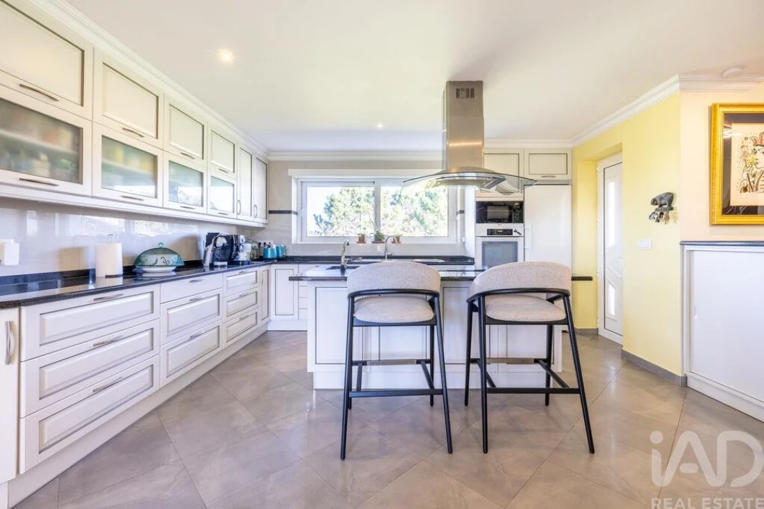 Moradia T4 para Venda em Santa Maria, São Pedro e Sobral da Lagoa Foto 9