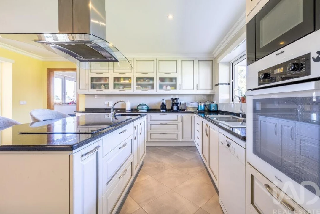 Moradia T4 para Venda em Santa Maria, São Pedro e Sobral da Lagoa Foto 11