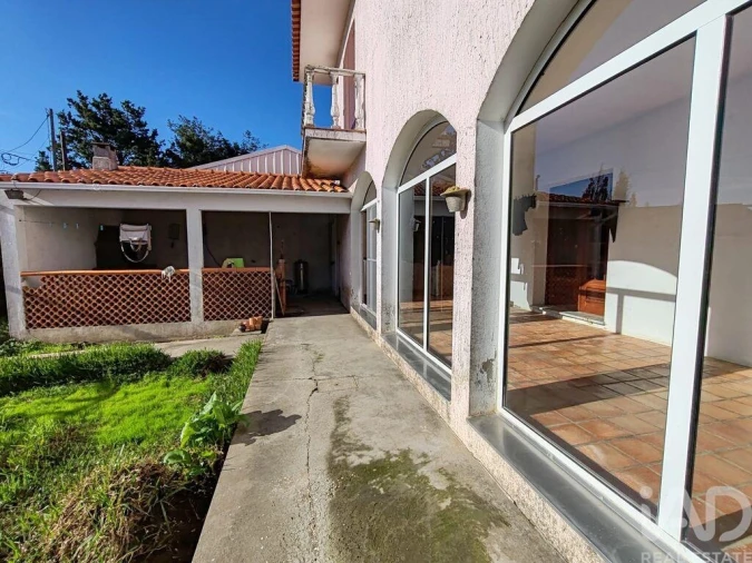 Moradia T4 para Venda em Pardilho Foto 3