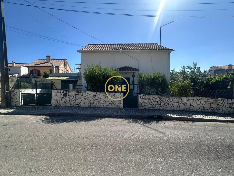 Moradia T2 para Venda em Quinta do Conde Foto 2