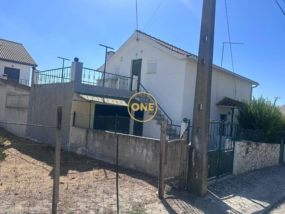 Moradia T2 para Venda em Quinta do Conde Foto 1