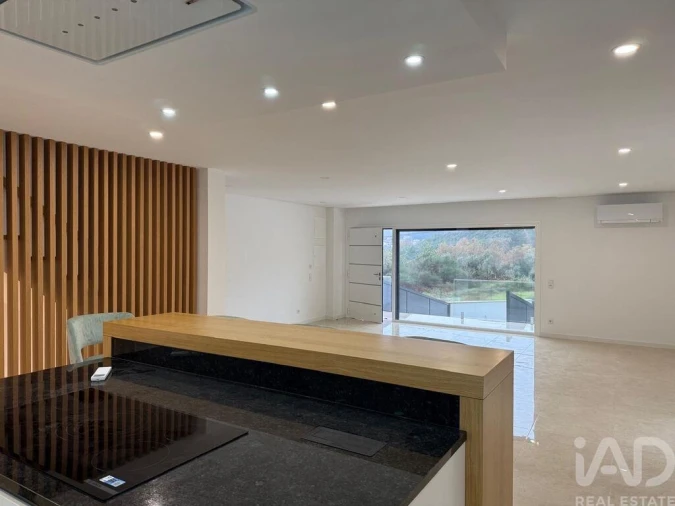 Moradia T4 para Venda em Recezinhos (São Mamede) Foto 6