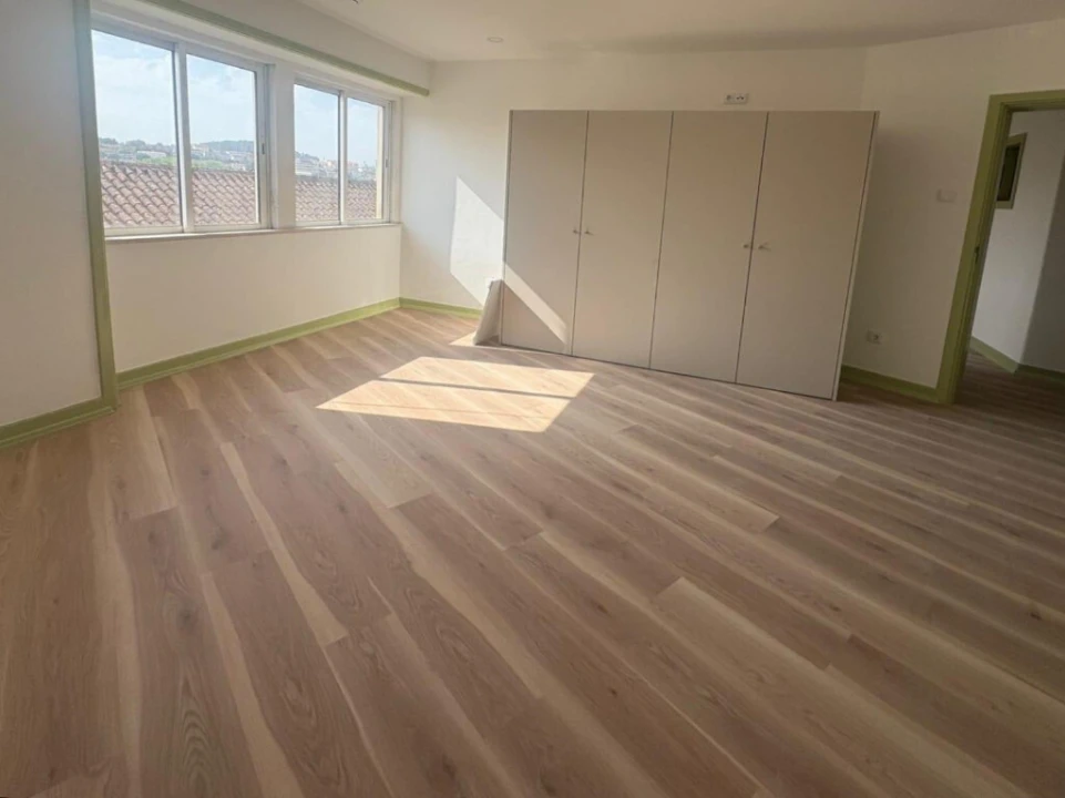 Prédio para Venda em Santo Antonio dos Olivais Foto 3