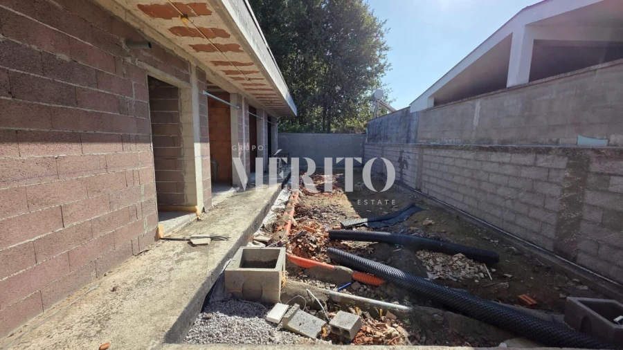 Moradia T3 para Venda em Rio Covo (Santa Eugenia) Foto 12