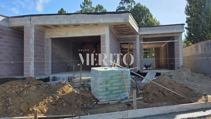 Moradia T3 para Venda em Rio Covo (Santa Eugenia) Foto 13