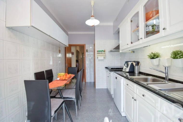 Moradia T4 para Venda em Algueirão-Mem Martins Foto 10