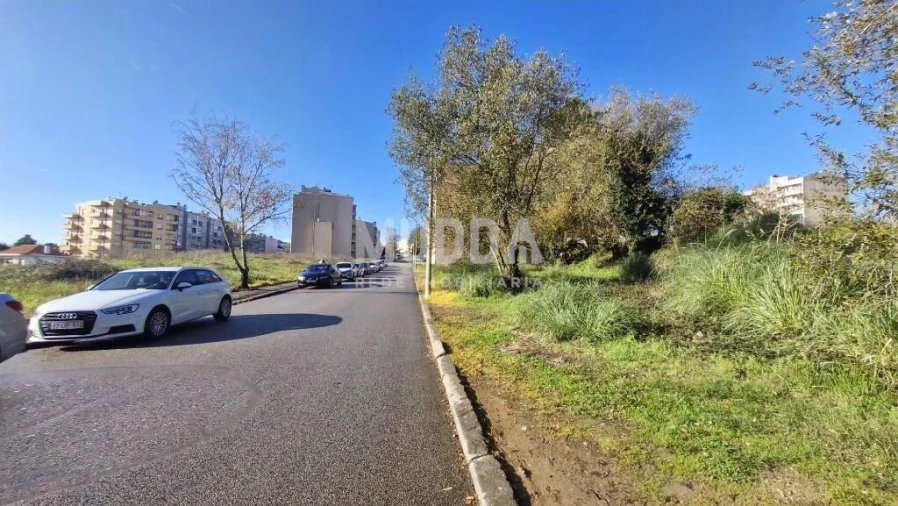 Terreno para Venda em São João da Madeira Foto 14
