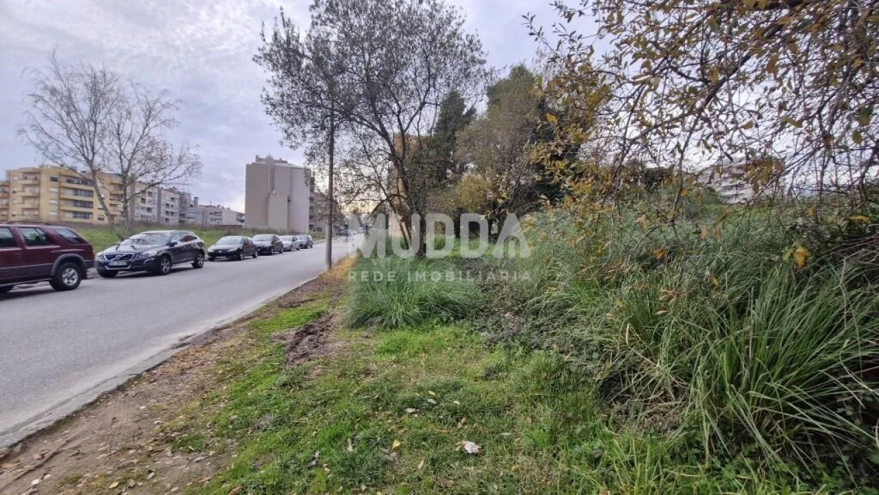 Terreno para Venda em São João da Madeira Foto 16