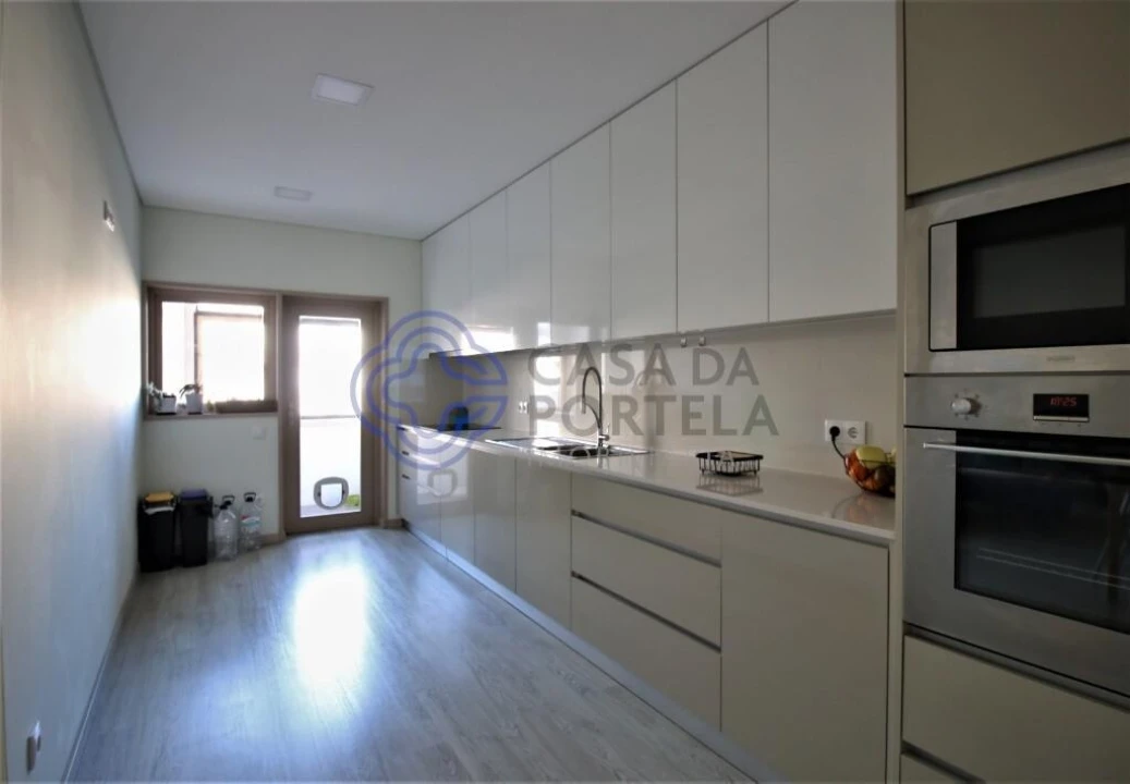 Apartamento T2 para Arrendamento em Santa Marinha e São Pedro da Afurada Foto 3