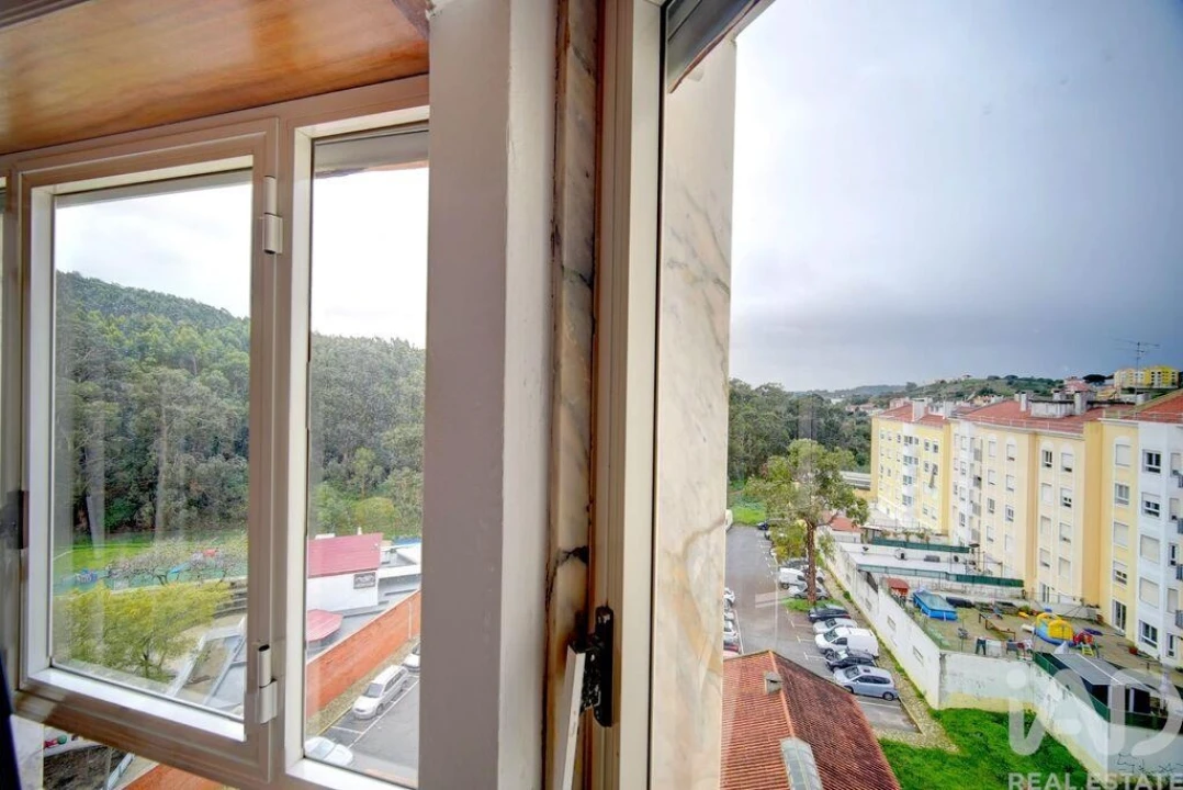 Apartamento T3 para Venda em Rio de Mouro Foto 18