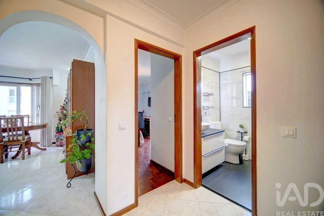 Apartamento T3 para Venda em Rio de Mouro Foto 10