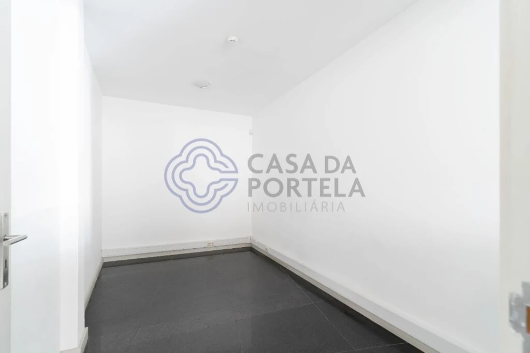 Loja para Venda em Matosinhos e Leça da Palmeira Foto 2