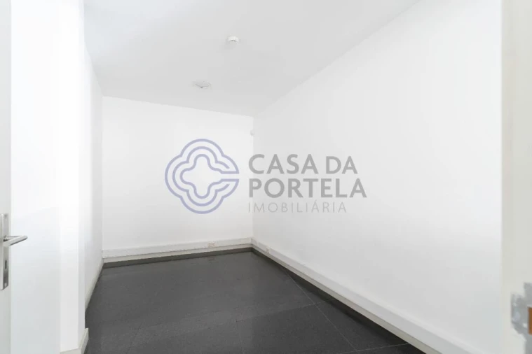 Loja para Venda em Matosinhos e Leça da Palmeira Foto 2