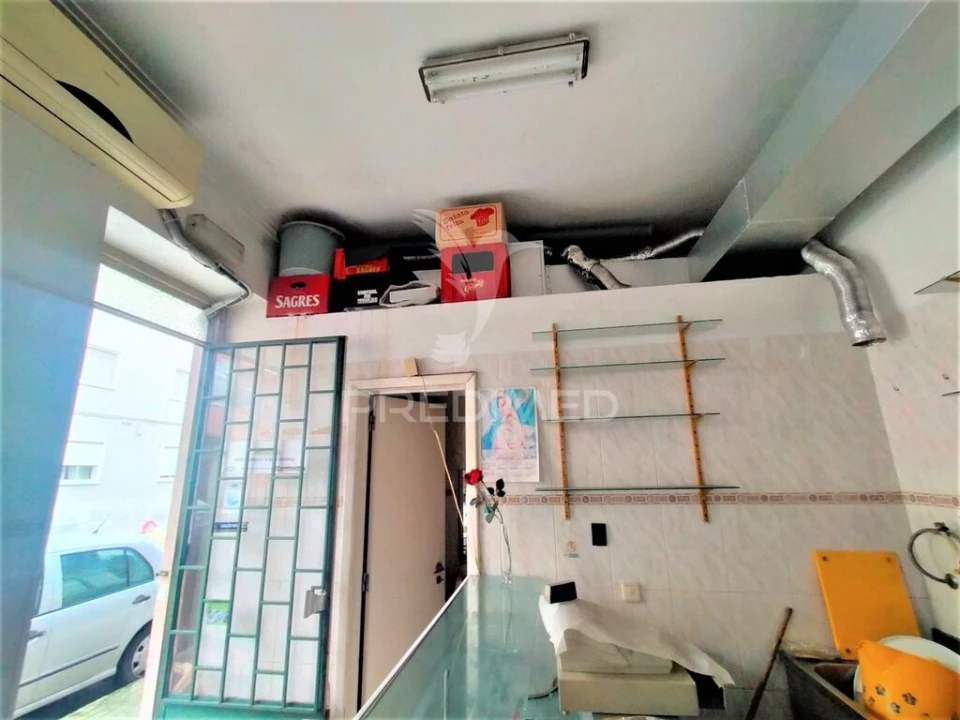 Loja para Venda em Alfragide Foto 11