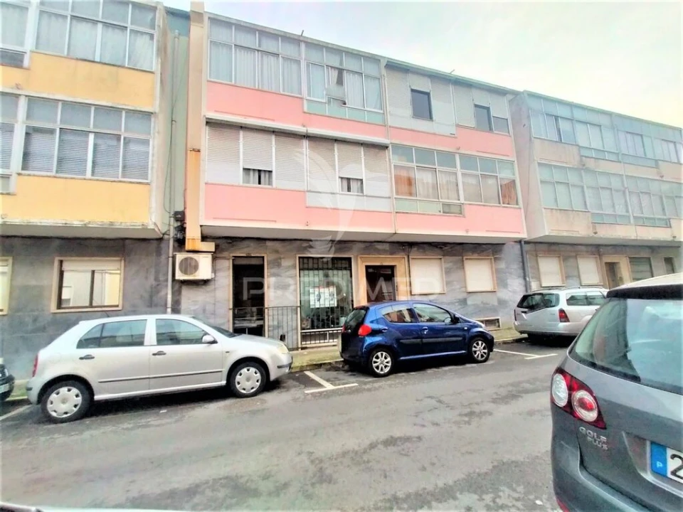 Loja para Venda em Alfragide Foto 2